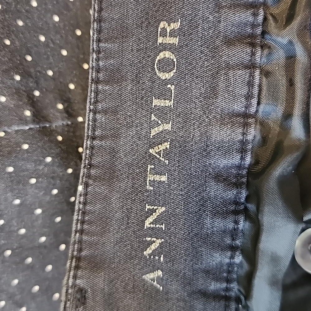 ANN TAYLOR WOMAN'S BERMUDA SHORTS - Picture 9 of 12